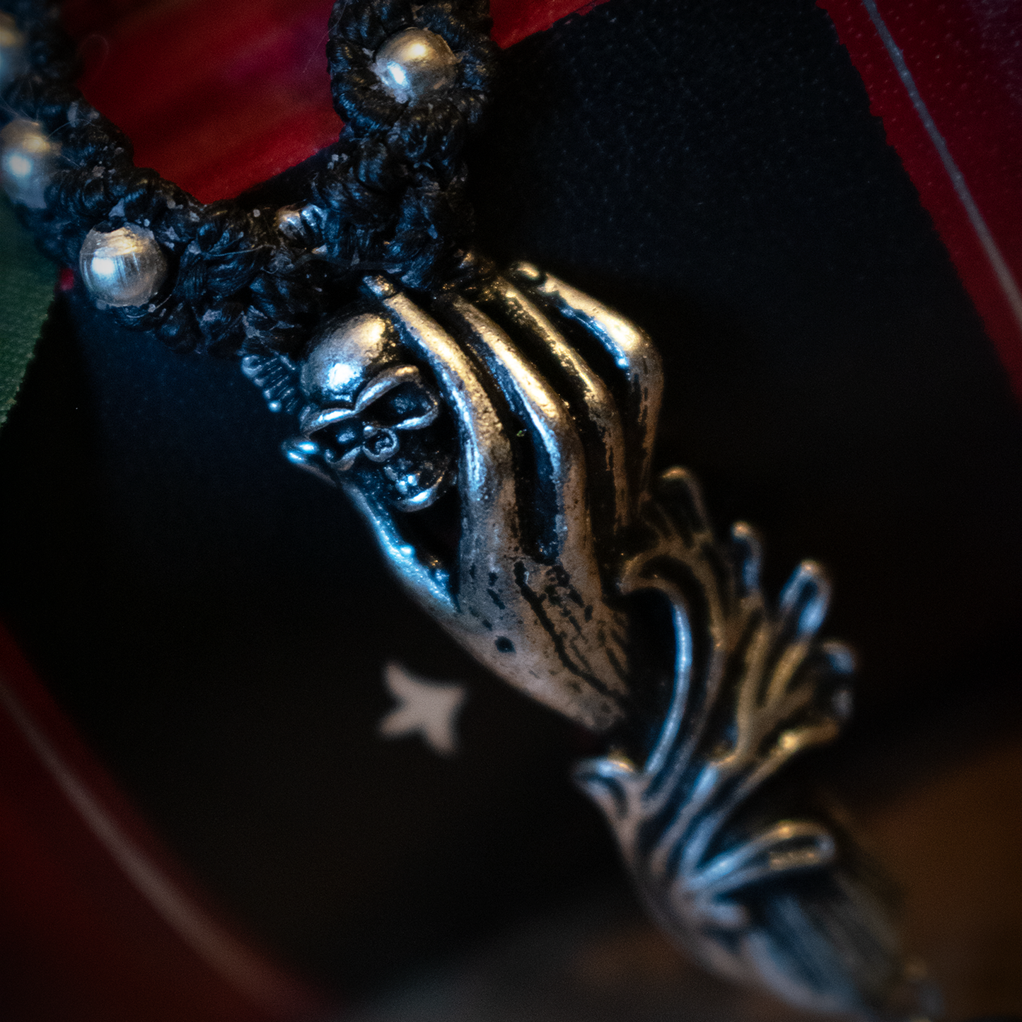 The 'Mourning Hand' Choker