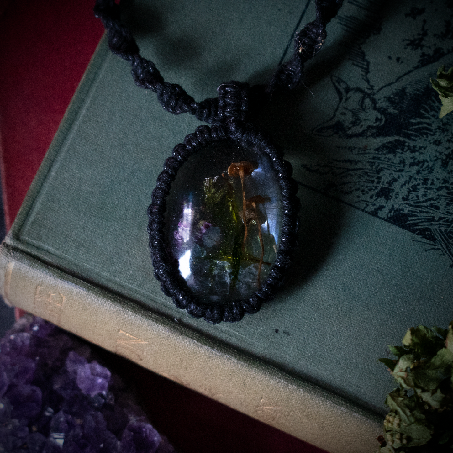 Heart of the Moors Necklace (Black)